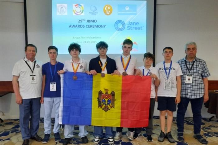 ELEVII MOLDOVENI AU OBȚINUT TREI MEDALII DE BRONZ LA OLIMPIADA BALCANICĂ DE MATEMATICĂ DIN MACEDONIA DE NORD