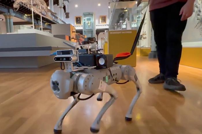 ROBOȚI-GHIZI ȘI NEUROTEHNOLOGII: CUM TRANSFORMĂ BEIJINGUL VIAȚA PERSOANELOR CU DIZABILITĂȚI