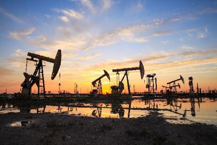 ​Цена нефти впервые с января превысила $80 после ударов США по Ирану