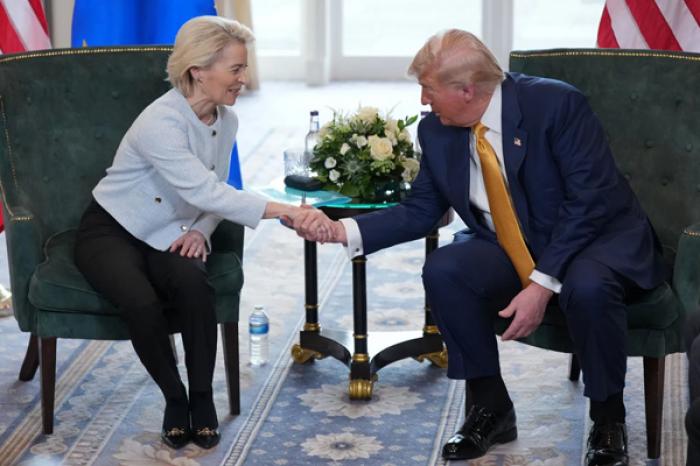 ​Трамп: США и ЕС заключили "сделку" по вопросам торговли