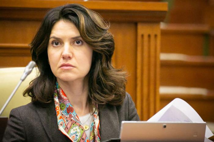 OLESEA STAMATE: UN DEPUTAT INDEPENDENT POATE OPRI MAJORITATEA CÂND ACEASTA SE ÎNDEPĂRTEAZĂ DE DEMOCRAȚIE