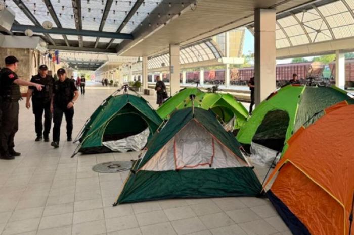 POLIȚIA A ÎNTRERUPT PROTESTUL SUSȚINĂTORILOR LUI ILAN ȘOR LA GARA DIN CHIȘINĂU