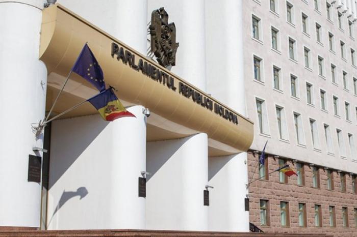 БАРОМЕТР ОБЩЕСТВЕННОГО МНЕНИЯ: В ПАРЛАМЕНТ МОГУТ ПРОЙТИ ЧЕТЫРЕ ПАРТИИ/БЛОКА