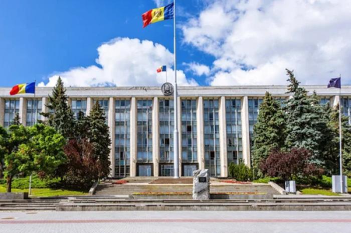 ​БОЛЬШАЯ ЧАСТЬ ЧЛЕНОВ ПРАВИТЕЛЬСТВА СОХРАНЯТ СВОИ ДОЛЖНОСТИ