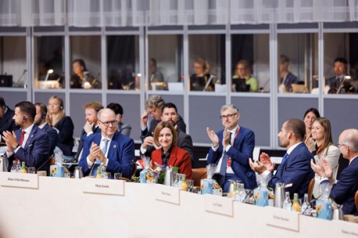 ПРЕЗИДЕНТ МАЙЯ САНДУ ПОДЕЛИЛАСЬ В КОПЕНГАГЕНЕ ОПЫТОМ БОРЬБЫ С ВНЕШНИМ ВМЕШАТЕЛЬСТВОМ