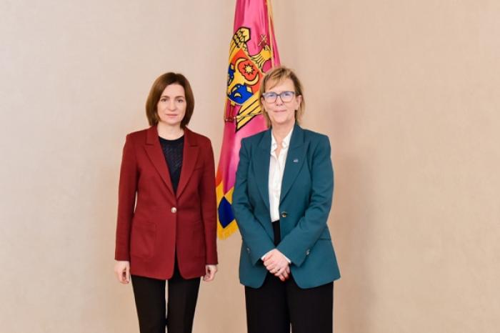 ПРЕЗИДЕНТ МОЛДОВЫ ОБСУДИЛА С ЕВРОКОМИССАРОМ СОЗДАНИЕ В МОЛДОВЕ СТАБИЛЬНОЙ ЭКОНОМИЧЕСКОЙ СРЕДЫ