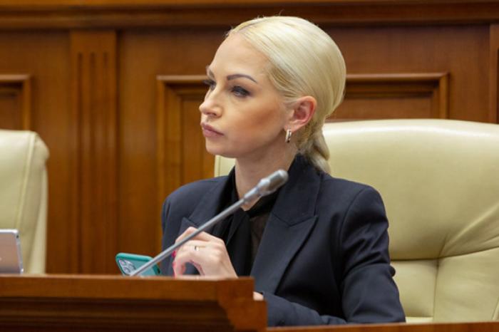 ПРОКУРОРЫ ТРЕБУЮТ УЖЕСТОЧЕНИЯ ПРИГОВОРА ДЛЯ ДЕПУТАТА МАРИНЫ ТАУБЕР, СБЕЖАВШЕЙ В МОСКВУ