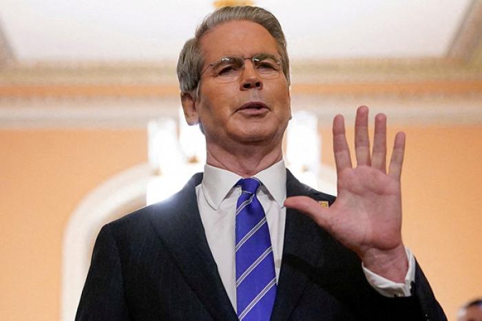 США обвинили Китай в попытке "завалить" мировую экономику