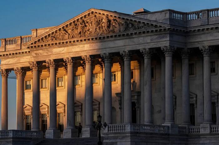 ​В Сенате США достигли компромисса с целью прекратить шатдаун