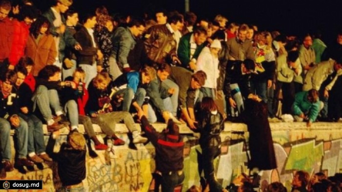 25 лет со дня падения Берлинской стены отмечает Германия