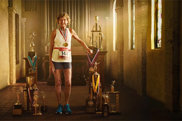 86-летняя монахиня-триатлонистка снялась в ролике для Nike