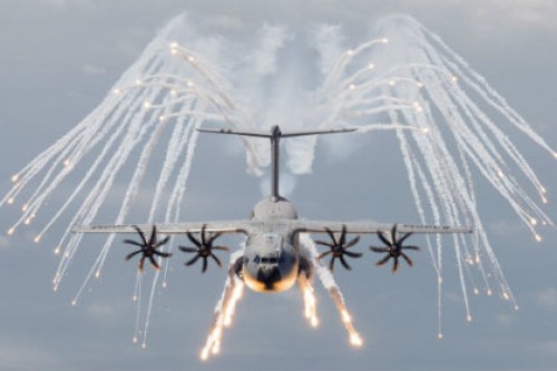 Airbus испытал ложные тепловые цели на транспортнике A400M