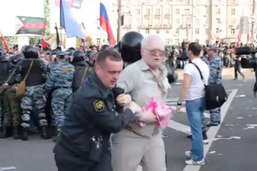 Активист отсудил компенсацию за задержание на Болотной площади
