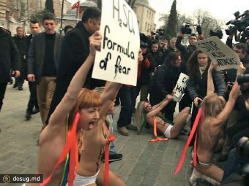 Активисток FEMEN задержали с бутафорскими побоями и ожогами