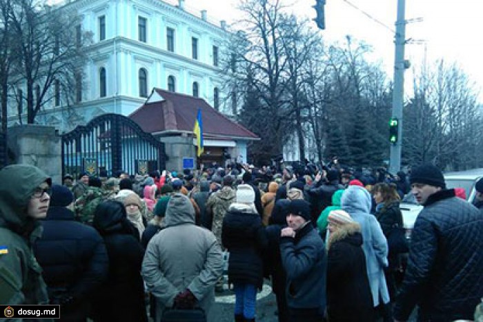 Бойцы «Айдара» высадили дверь в Минобороны Украины