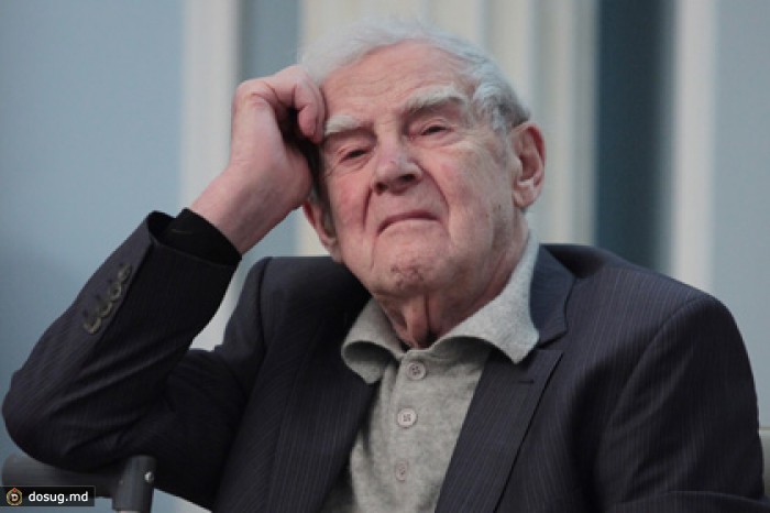 Даниил Гранин получил китайскую литературную премию