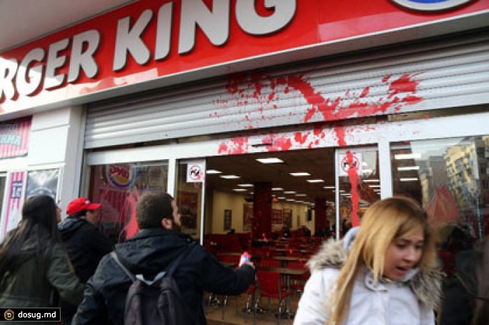 Директора Burger King в Стамбуле уволили за избиение сирийского мальчика