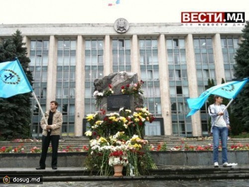 
 Додон будет судиться с Киртоакэ из-за камня
