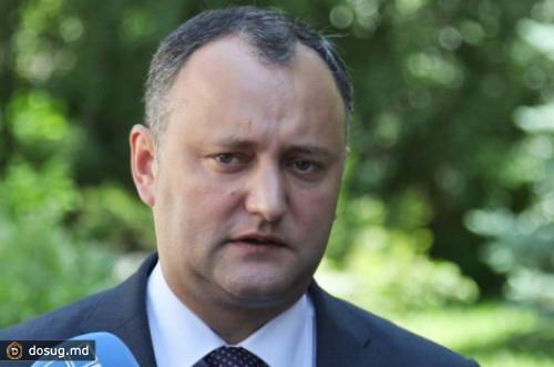 
 Додон пришел через час после начала заседания
