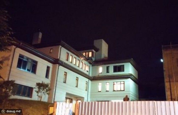 Дом львовского градоначальника обстреляли из гранатомета