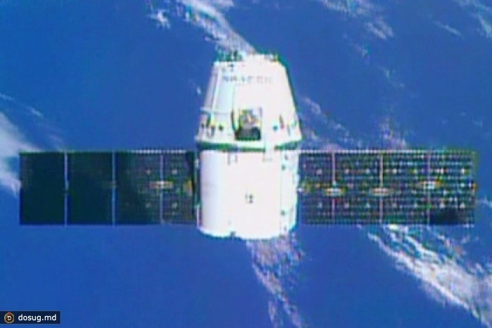 Dragon SpaceX пристыковался к МКС