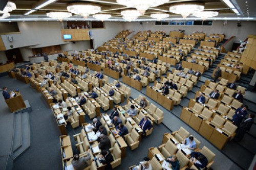 Дума окончательно одобрила запрет на усыновление однополыми парами