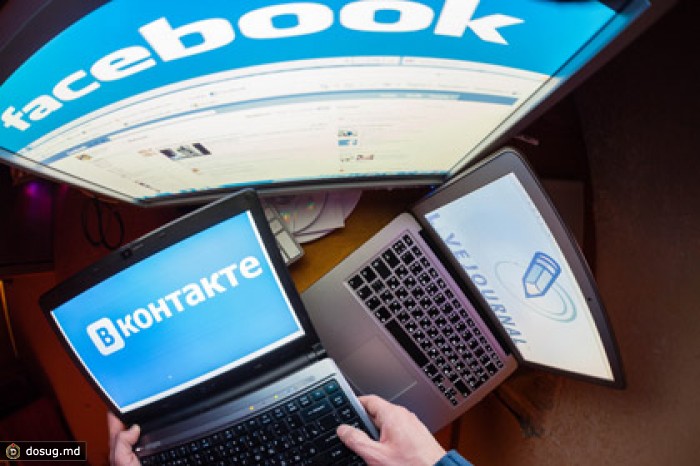 Две трети российских родителей тайно следят за детьми в соцсетях