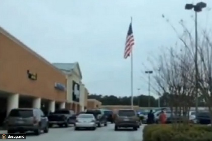 Двое пострадали при стрельбе в супермаркете в Атланте