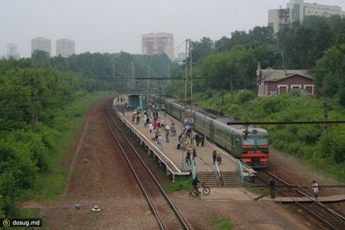 Электричка сбила пять человек в Москве
