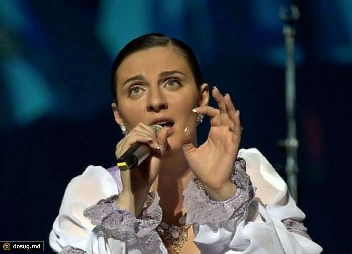 Елена Ваенга отдала трехкомнатную квартиру семье беженцев из Украины