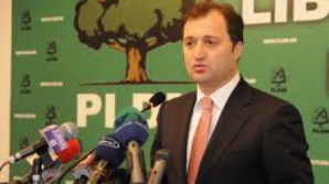 Филат утверждает, что готов отказаться от поста премьера и обращает внимание ПКРМ и Гимпу на опасность досрочных выборов
