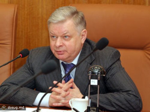 Глава ФМС усомнился в законности выдворения французской писательницы