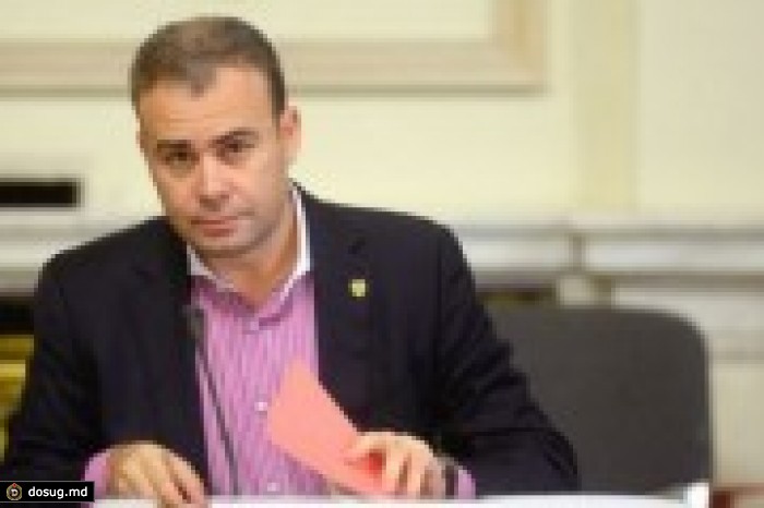 Глава Минфина Румынии ушел в отставку из-за обвинений в коррупции