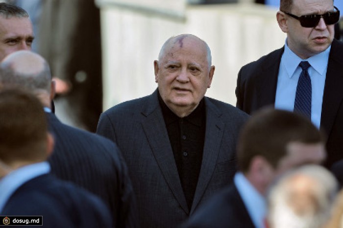 Горбачев связал убийство Немцова с попыткой дестабилизации страны