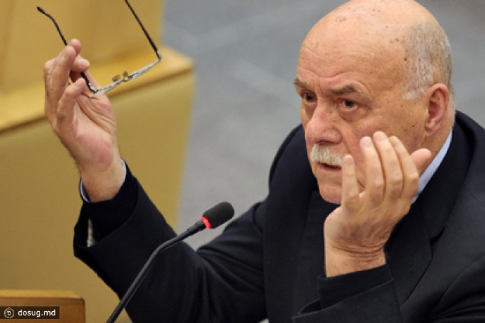 Говорухин призвал разрешить государственный контроль СМИ