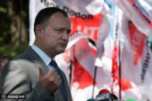 ИГОРЬ ДОДОН СЧИТАЕТ, ЧТО МАРК ТКАЧУК КОНТРОЛИРУЕТ ДЕПУТАТОВ ПКРМ И ВСЕ РЕШАЕТ В ПАРТИИ