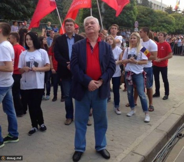 Иосиф Кобзон посвятил песню лидеру ПКРМ Владимиру Воронину