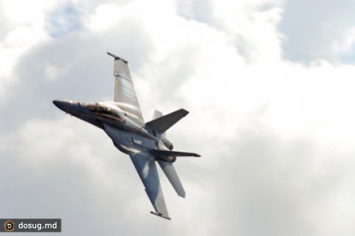 Истребители Super Hornet получат конформные топливные баки