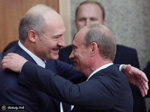 Из интервью Лукашенко исчезли слова о позвоночнике Путина