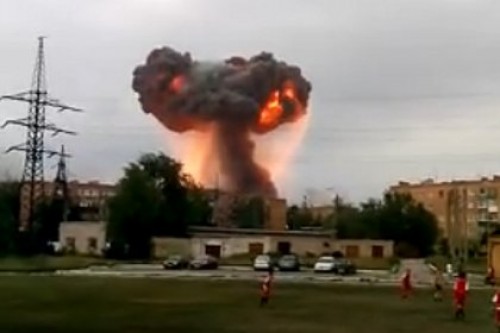 Из-за взрывов в Самарской области начали эвакуацию населения