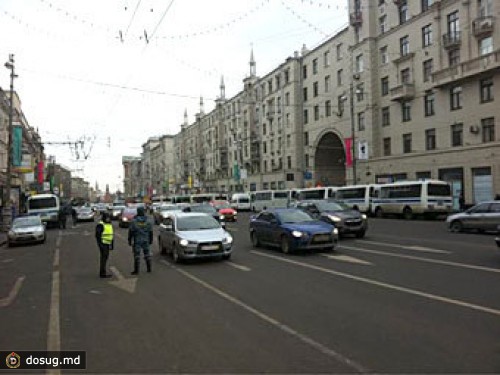 К Пушкинской площади стянули полицию и внутренние войска