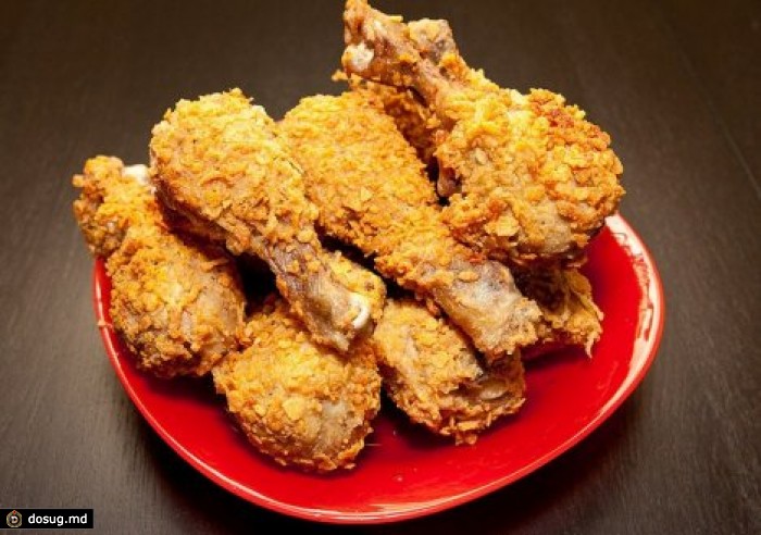 KFC в Китае судится из-за слухов о том, что у их куриц ...