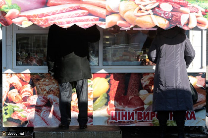 Киевляне начали скупать продукты и бензин