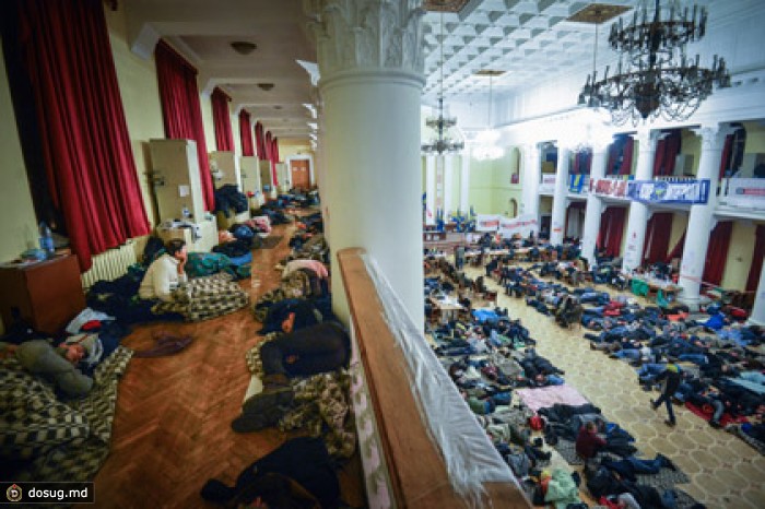 Киевских дворников мобилизуют на дезинфекцию мэрии