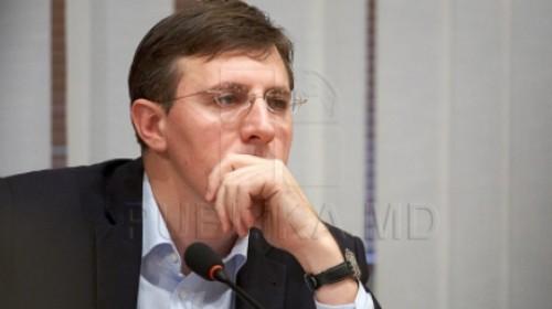 Киртоакэ грозит штраф за создание помех мобильных телефонов на заседании МСК