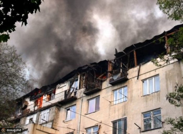 Кишиневские власти рассказали, когда построят крыша дома, где сгорела мансарда