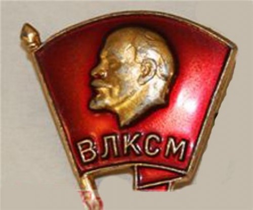 Комсомольцы, оштрафованные за использование коммунистических символов, потребуют моральной компенсации