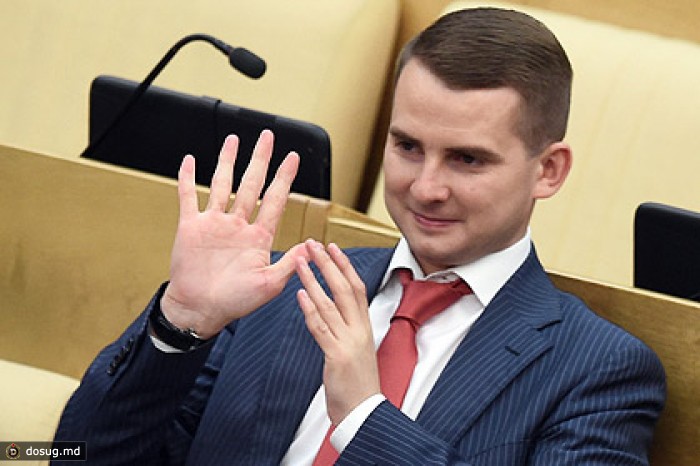 ЛДПР научит Дещицу дипломатическому этикету