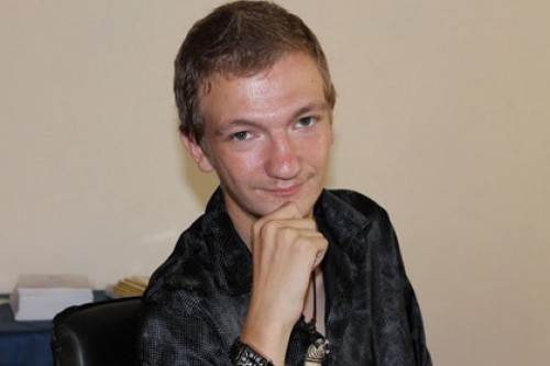 ЛГБТ-активиста оштрафовали за раздачу презервативов у Вечного огня