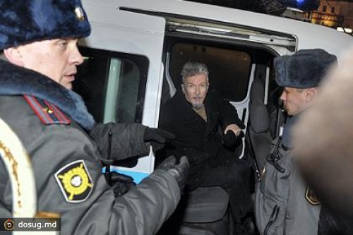Лимонова отпустили из полиции
